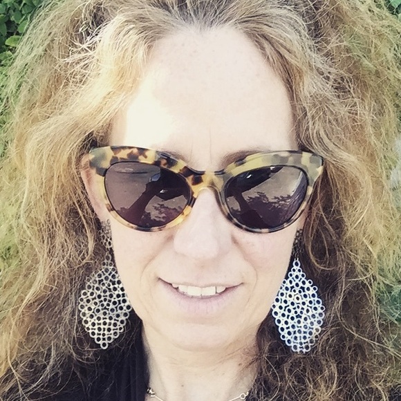 Meet your Posher, Tina - Picture 1 of 1